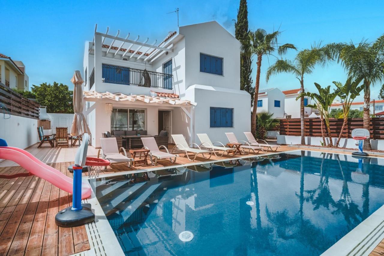 Amphitrite Villa Paralimni Exterior photo
