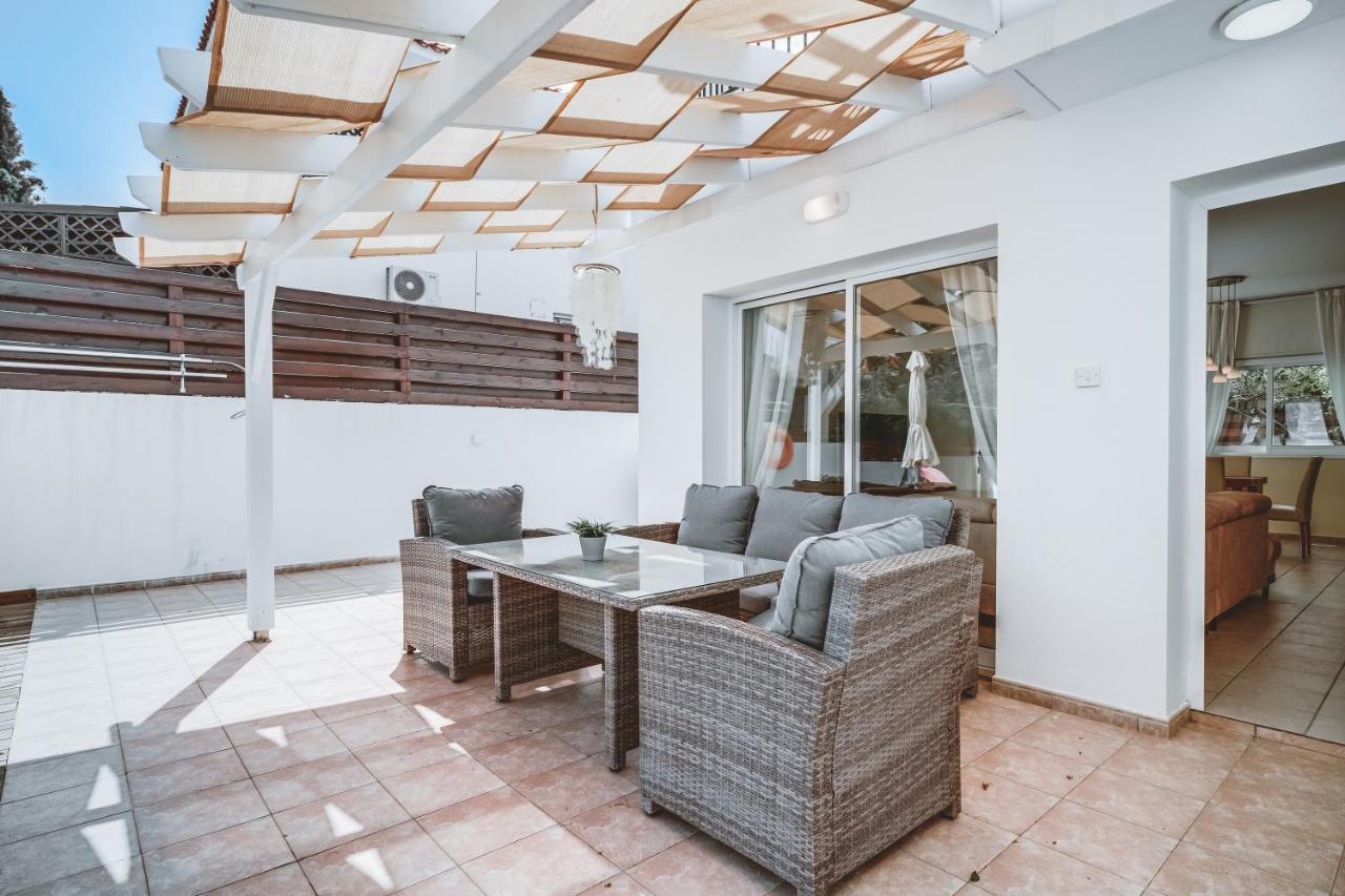 Amphitrite Villa Paralimni Exterior photo