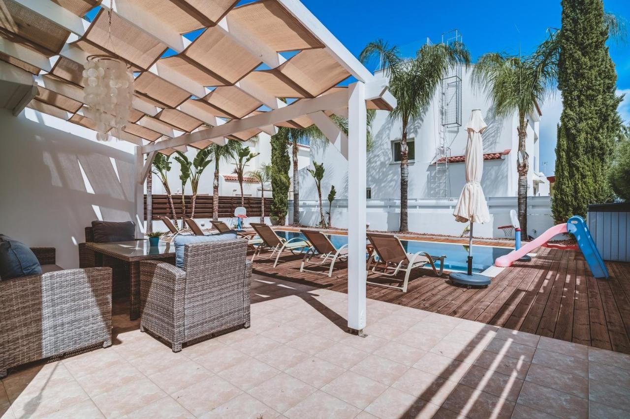 Amphitrite Villa Paralimni Exterior photo